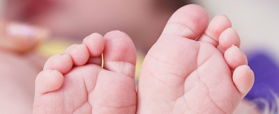 脚干裂怎么办 脚缝开裂怎么办