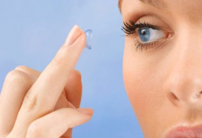 隐形眼镜能带12小时吗 佩戴隐形眼镜的人要注意什么