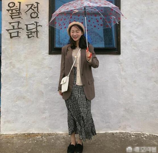 秋天可以穿什么裙子好看