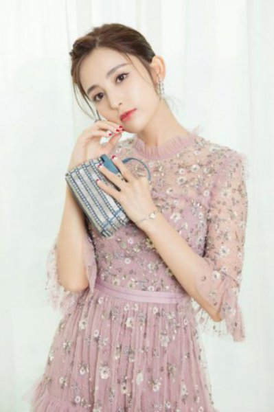 怎样看自己适合淡妆还是浓妆？