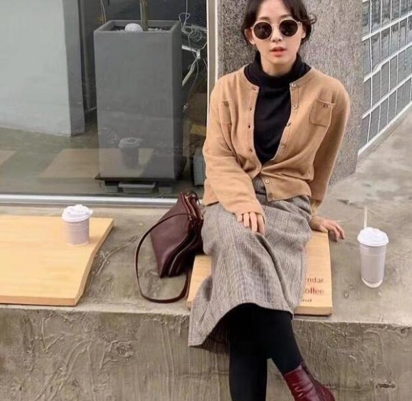 墨镜和衣服颜色搭配技巧