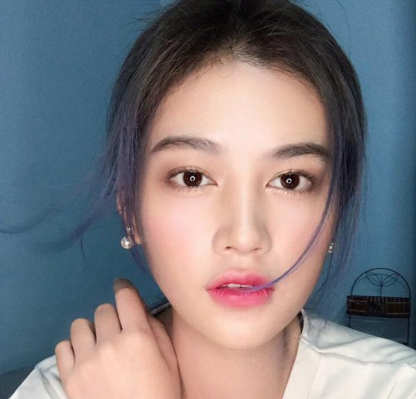 哪种女生素颜很漂亮？