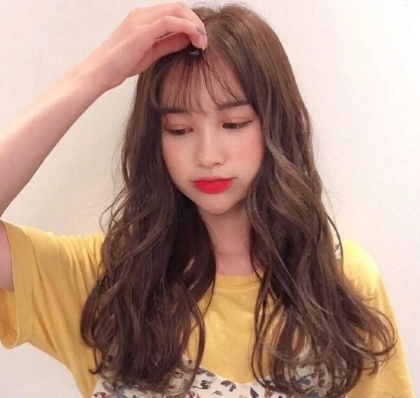 额头窄适合什么发型女？
