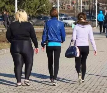 胖女孩穿紧身裤好看吗 胖女生可以穿打底裤吗？