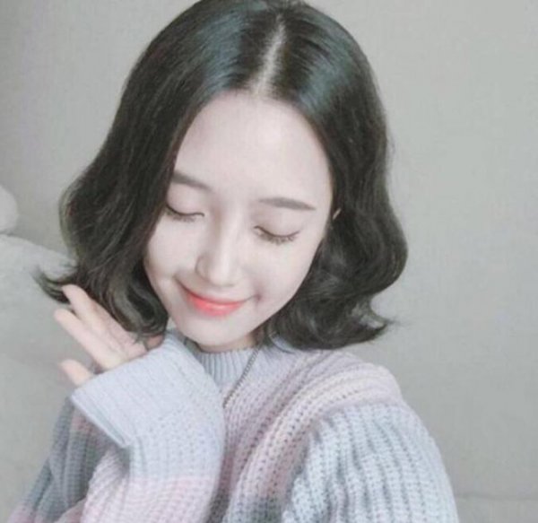 圆脸女生适合什么短发？