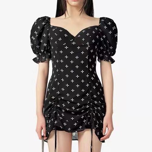 smfk是什么牌子的衣服？大概什么档次？