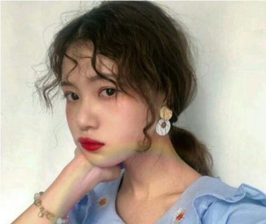 羊毛卷发型适合什么脸型