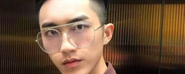 方脸男生适合戴什么眼镜框？有什么眼镜框适合方脸男生分享？