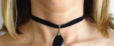 颈纹很深怎么办 颈纹产生的原因