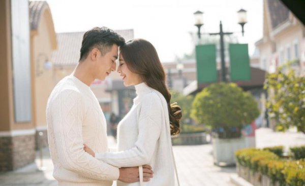 男生喜欢怎么抱女生互动