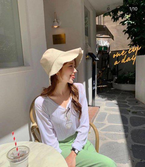 大胸女孩怎么穿不俗气