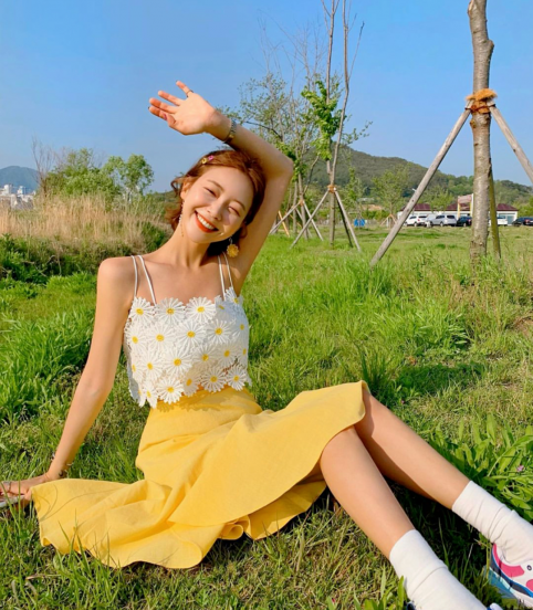大胸女孩怎么穿不俗气