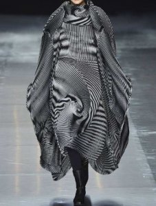 褶皱是哪个品牌的特 褶皱是哪个品牌的特色