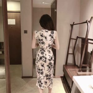 现代穿旗袍怎么扎头发 现代穿旗袍怎么选