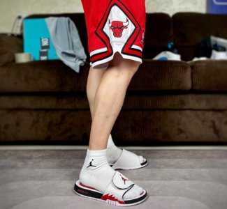 aj的标志 aj和nike什么关系