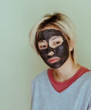 睡眠面膜不洗的危害