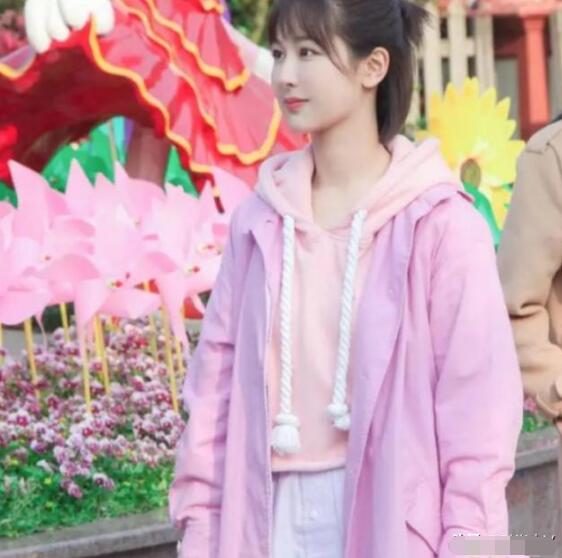 杨紫穿衣服搭配图片大全