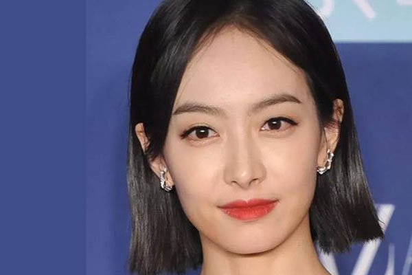 2023流行长发染什么发色好看