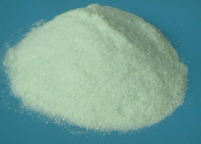 硫酸亚铁发黄能浇花吗 用硫酸亚铁改善花卉植物黄叶方法