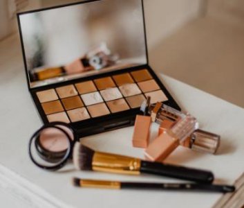 唇膏的作用 唇膏的品牌介绍