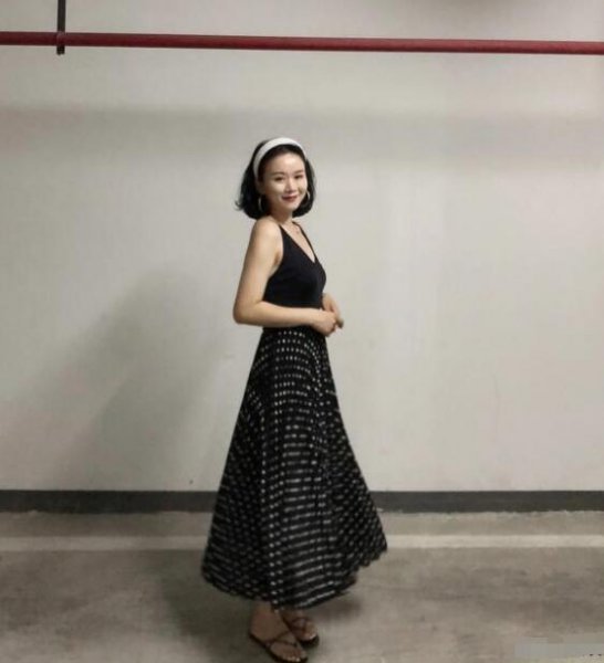 连衣裙平底鞋搭配图片