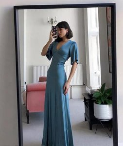 腿短的女人穿什么衣服好看 腿短腿粗的女生适合穿什么衣服