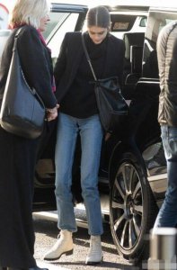 冬天怎么搭配显腿长？ 怎样搭配才能显得腿长?