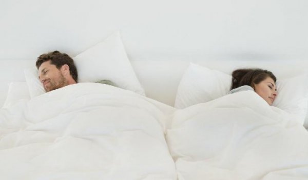 分床睡会影响夫妻感情吗