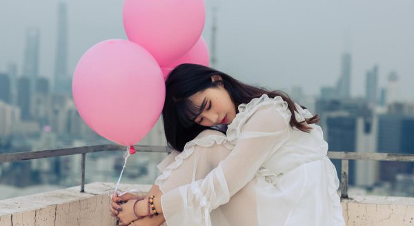 刚加上女生微信怎么展开话题