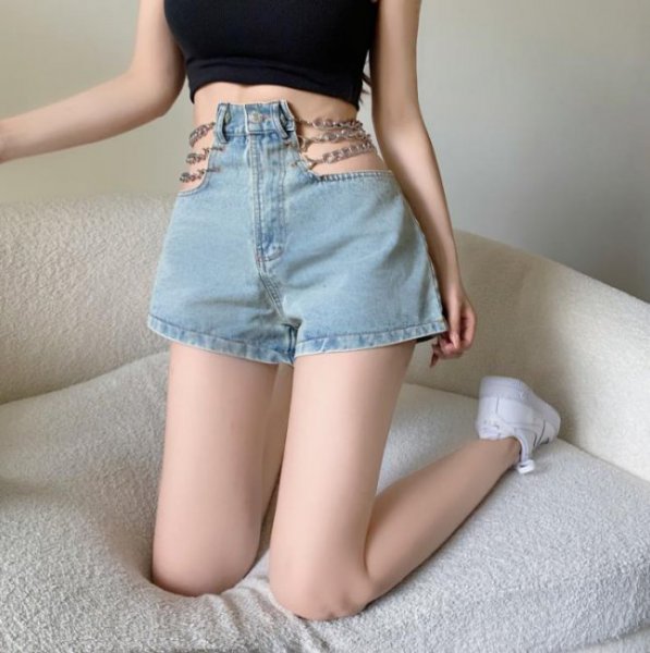 牛仔短裤会越穿越松吗