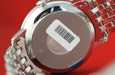 欧米茄手表型号在哪个位置 欧米茄手表型号在哪个位置?