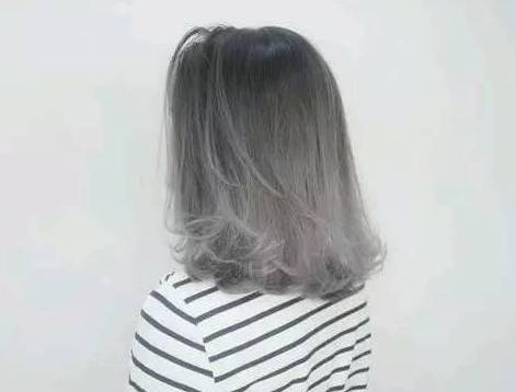 黑发直接染灰色会怎样