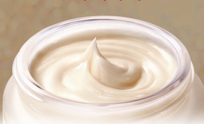 保湿霜和乳液的区别在哪里 涂完乳液要涂保湿霜吗
