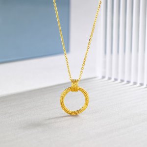 金店为什么经常招人 新手做珠宝导购好不好做