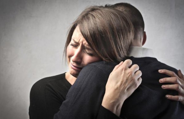 跟女朋友吵架了怎么哄