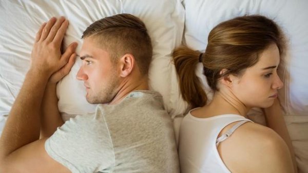 跟女朋友吵架了怎么哄