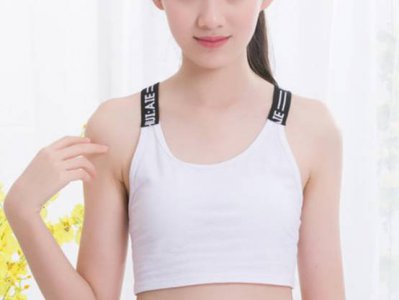小学生几岁适合穿小背心 小学生几岁开始穿小背心