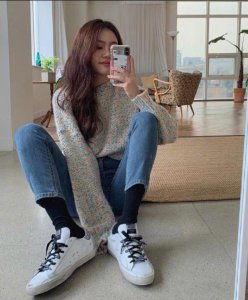 简约时尚的衣服搭配 女生简约风搭配衣服图片