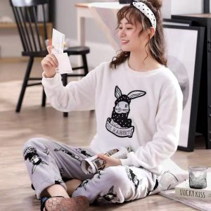睡衣怎么搭配好看 女士睡衣什么颜色好看