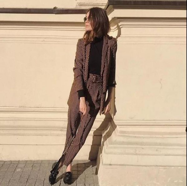 25岁女生穿什么样衣服
