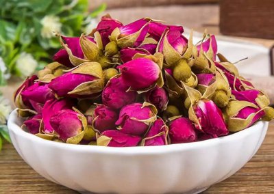 女生喝玫瑰花茶有什么好处 玫瑰花茶的正确泡法