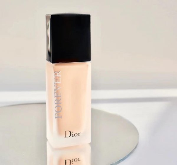 Dior锁妆粉底液怎样