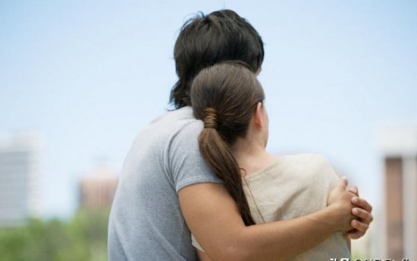跟女生聊天怎么聊出感情