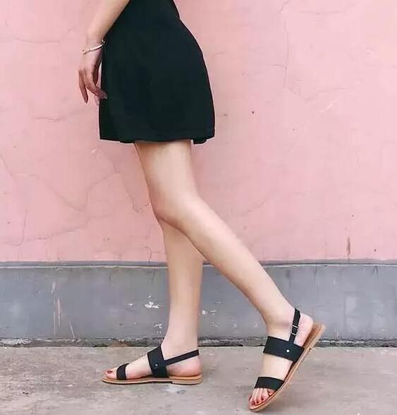 2023凉鞋女款式图片