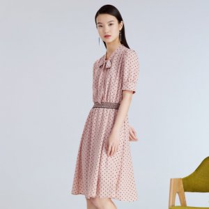 vgrass什么牌子 V.GRASS女装属于什么档次