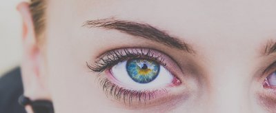 牛油果眼霜使用方法 眼霜的使用方法
