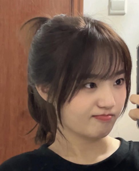 圆脸女生适合什么刘海