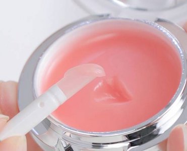 唇膜有什么护肤功效 唇膜的使用方法