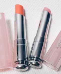 变色唇膏什么牌子的比较好用？第二款是迪奥平价版变色唇膏