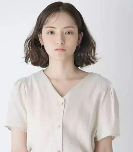 2023年流行的卷发发型图片